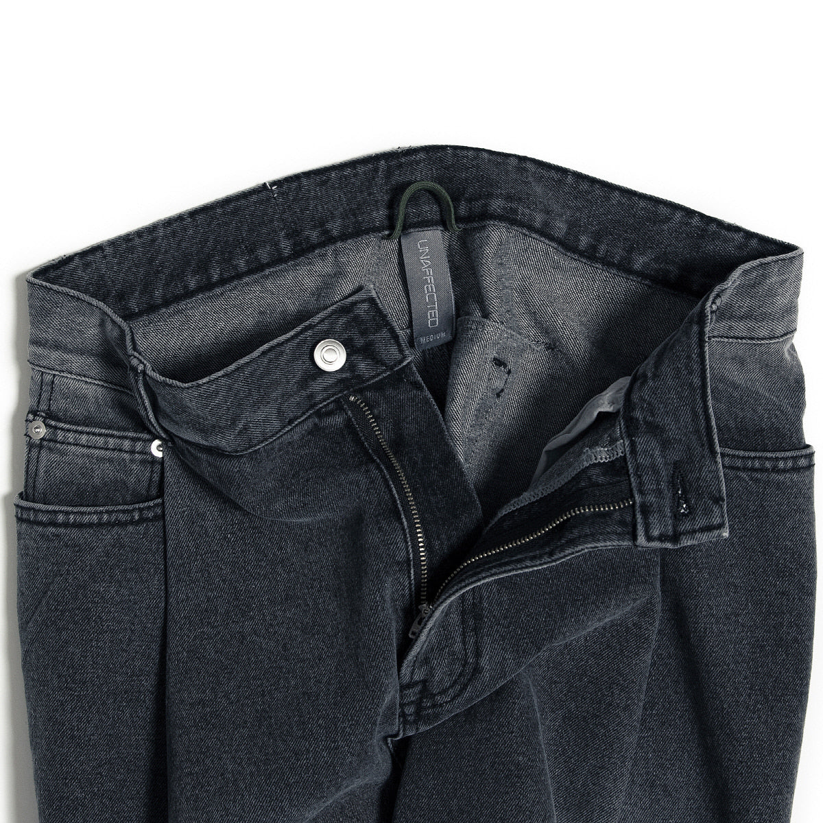 UNAFFECTED UN-SS21PT04 ONE TUCK WIDE DENIM - BLACK – WANDERS*